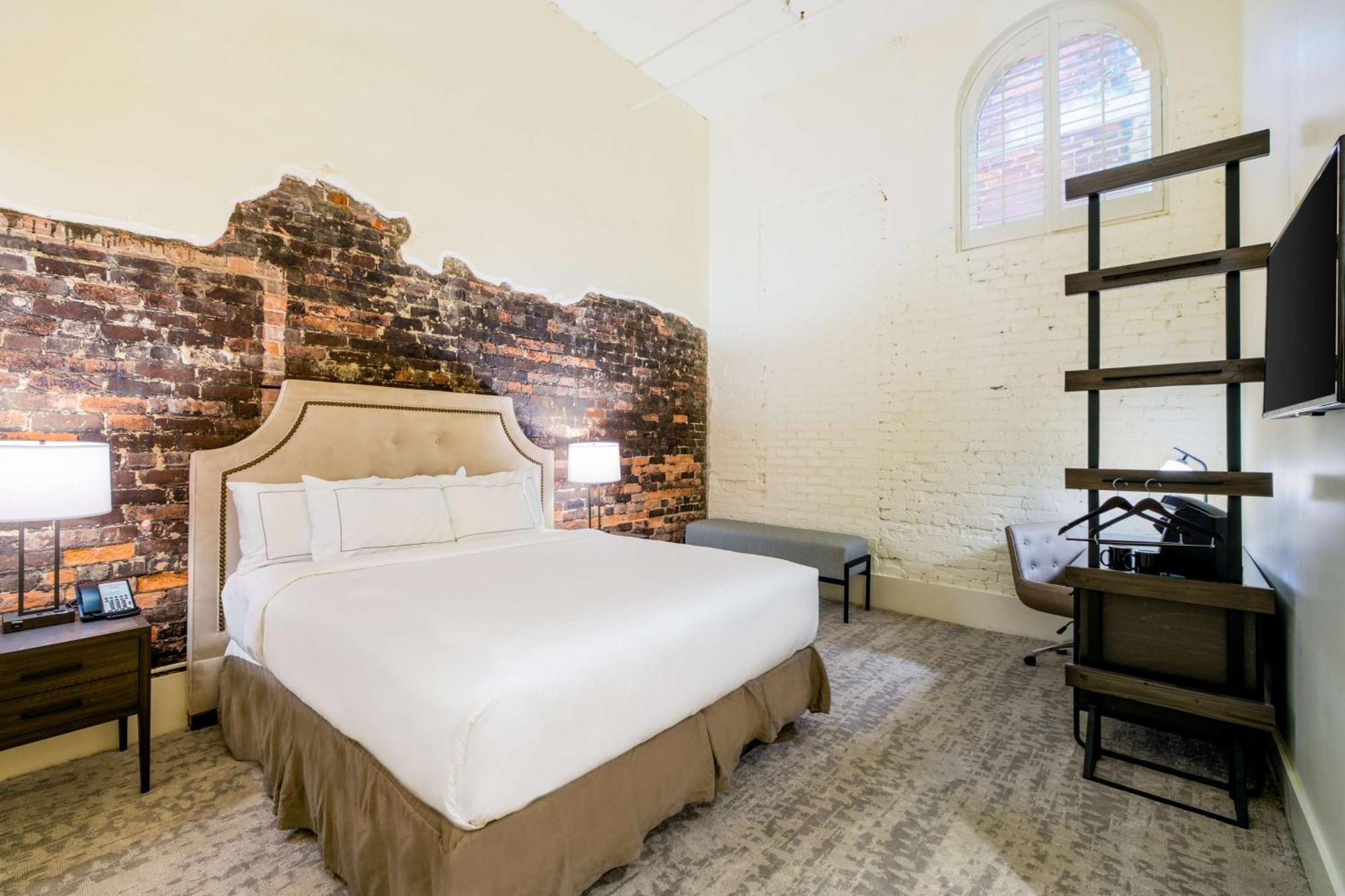 Hotel Florence, Tapestry Collection By Hilton Luaran gambar