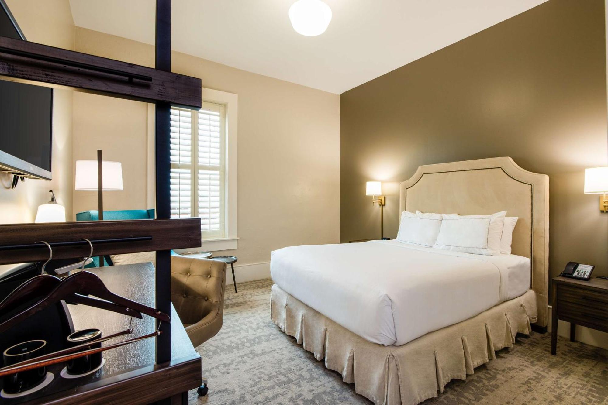 Hotel Florence, Tapestry Collection By Hilton Luaran gambar